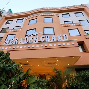 meraden-grand.hotels-varanasi.com/