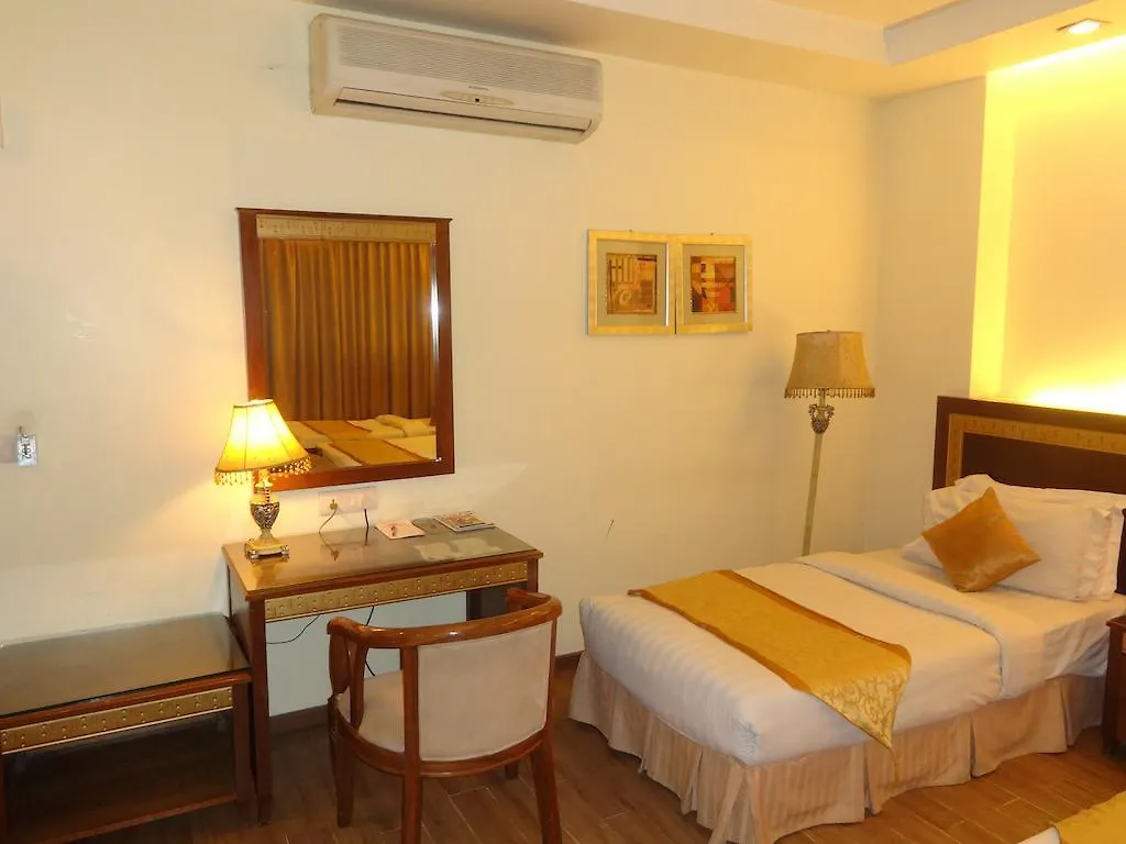 Hotel Picasso Paschim Vihar Delhi - Couple Friendly Local Ids Accepted  Delhi (National Capital Territory of India)