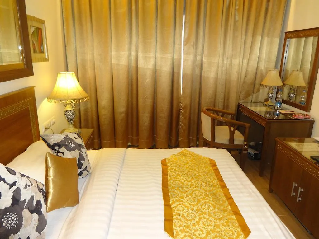 ***  Hotel Picasso Paschim Vihar Delhi - Couple Friendly Local Ids Accepted India