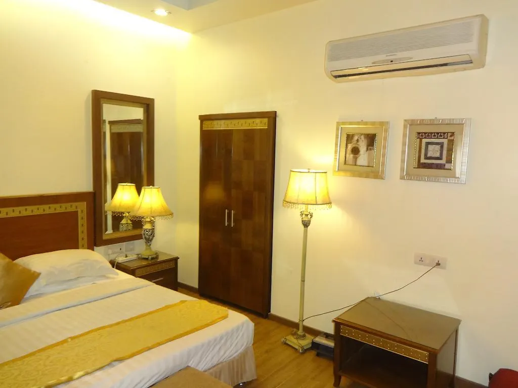 ***  Hotel Picasso Paschim Vihar Delhi - Couple Friendly Local Ids Accepted India