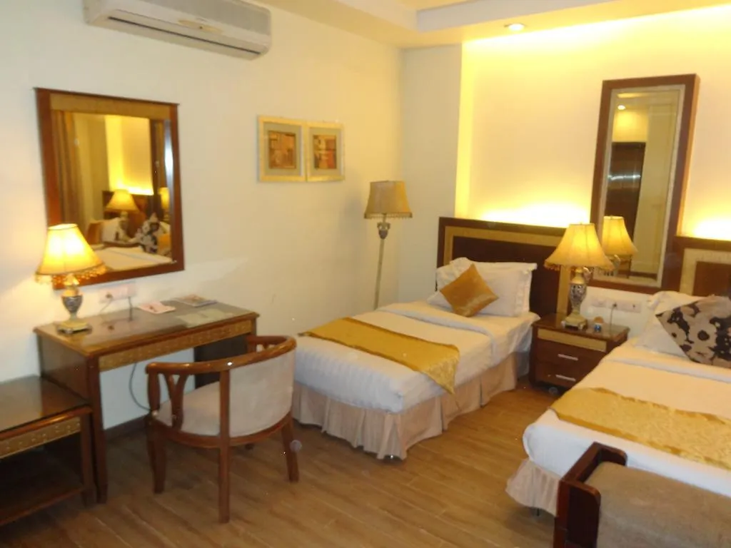 Hotel Picasso Paschim Vihar Delhi - Couple Friendly Local Ids Accepted