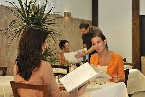 Hotel Picasso Paschim Vihar Delhi - Couple Friendly Local Ids Accepted Delhi (National Capital Territory of India)