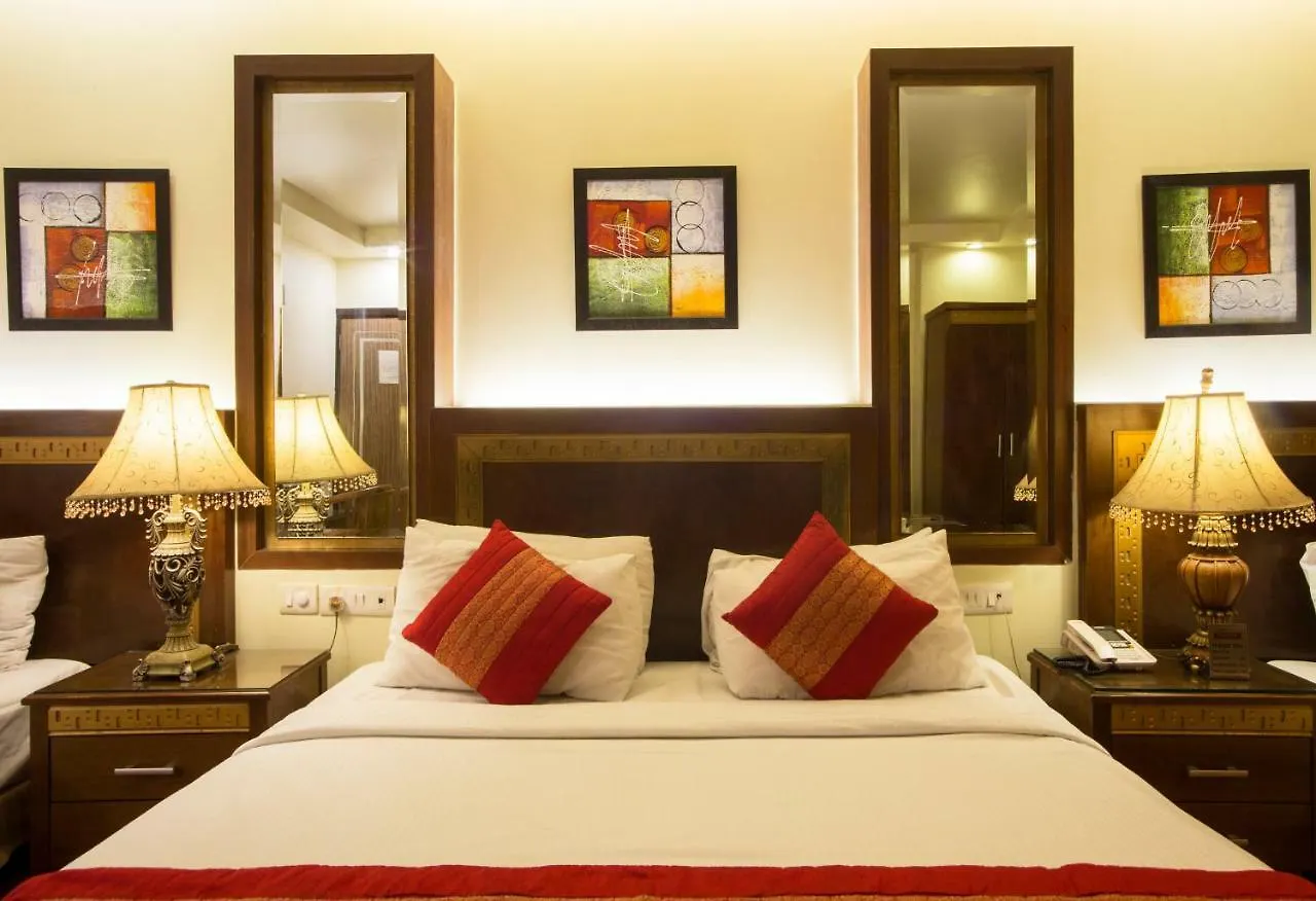 Hotel Picasso Paschim Vihar Delhi - Couple Friendly Local Ids Accepted 3*, Delhi (National Capital Territory of India)