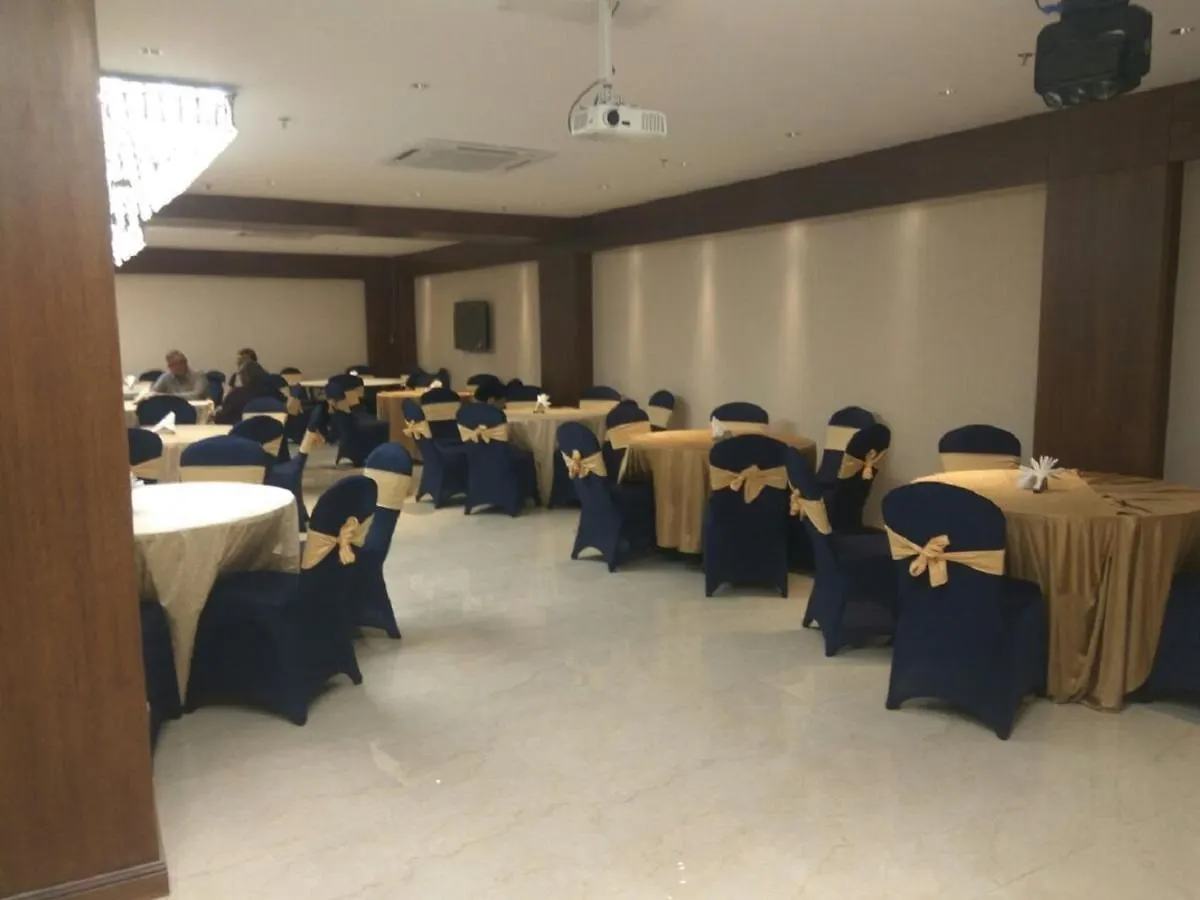 Hotel Picasso Paschim Vihar Delhi - Couple Friendly Local Ids Accepted India